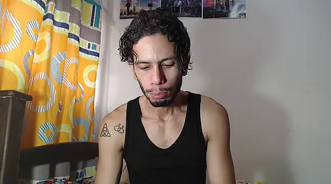 alisterxxx online show from February 21, 2025, 12:38 pm