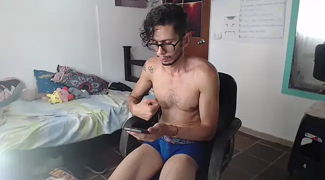 alisterxxx online show from February 20, 2025, 7:30 pm