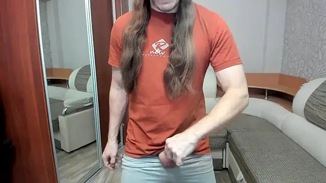 Marrymepls online show from December 5, 2025, 8:35 am