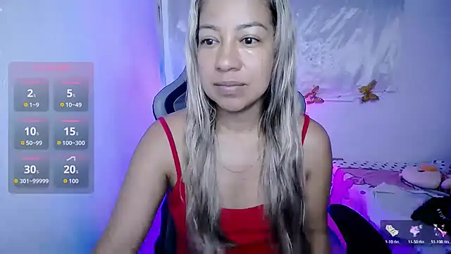 Snapshot of ninatiny chatting on November 22, 2025, 10:25 am ninatiny online show from November 22, 2025, 10:25 am