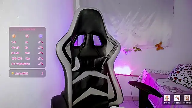 Snapshot of ninatiny chatting on February 3, 2026, 9:03 am ninatiny online show from February 3, 2026, 9:03 am