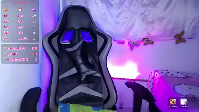 Snapshot of ninatiny chatting on February 18, 2026, 9:17 am ninatiny online show from February 18, 2026, 9:17 am