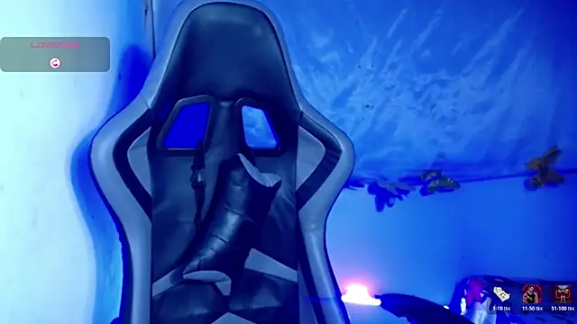 ninatiny online show from March 25, 2026, 10:36 am