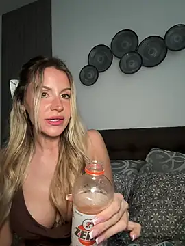 Snapshot of jasminesummer chatting on July 1, 2026, 3:01 pm jasminesummer online show from July 1, 2026, 3:01 pm