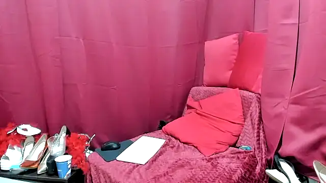 Snapshot of jessystarr chatting on February 14, 2026, 3:12 pm jessystarr online show from February 14, 2026, 3:12 pm