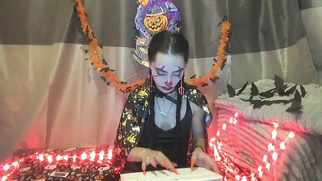 jessystarr online show from October 31, 2025, 5:20 pm