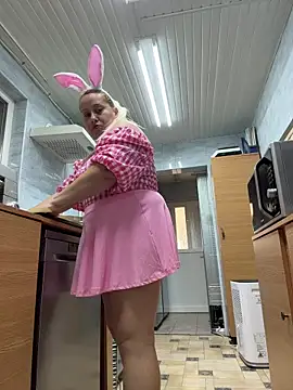 SabinaSweety online show from April 4, 2026, 3:51 pm