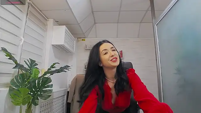 GlamKate online show from February 12, 2025, 7:34 am