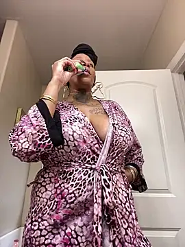 MzParker online show from January 13, 2026, 2:21 pm