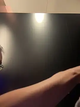 knobhead2020 online show from December 16, 2024, 9:35 am