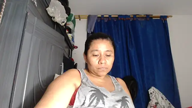 adrixxx38 online show from March 27, 2026, 1:25 am