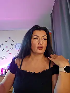 Snapshot of Hotangel75 chatting on October 25, 2025, 5:35 pm Hotangel75 online show from October 25, 2025, 5:35 pm