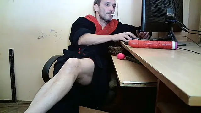 dundyFocus online show from November 7, 2025, 3:16 pm