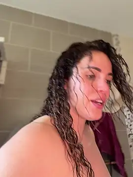 Clara-xoxo online show from March 7, 2026, 10:54 am