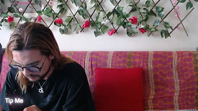 Snapshot of Jack_Emily1 chatting on February 18, 2026, 8:16 pm Jack Emily1 online show from February 18, 2026, 8:16 pm