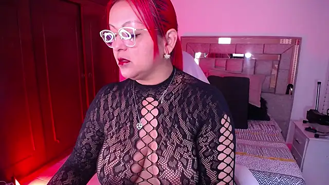 Snapshot of salomecastro_ chatting on May 9, 2026, 2:37 am salomecastro online show from May 9, 2026, 2:37 am