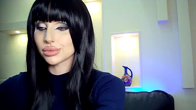 Lady Joli online show from November 14, 2025, 8:23 pm