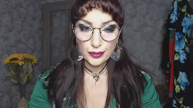 Snapshot of Aziza1 chatting on June 1, 2026, 2:17 pm Aziza1 online show from June 1, 2026, 2:17 pm