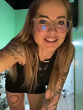 Etwas neugierig online show from February 16, 2026, 7:45 pm