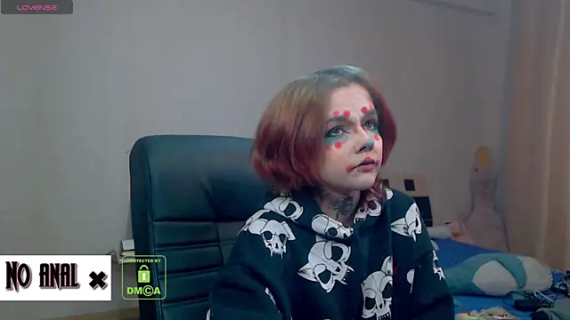 Dark  Elf online show from November 16, 2025, 10:13 pm