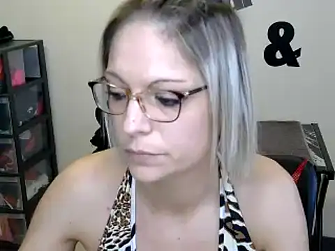 alixfeeling online show from December 2, 2024, 2:47 pm