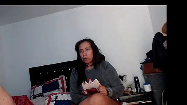 victoriacanelita online show from November 25, 2025, 12:38 pm