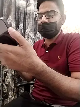 Snapshot of hotindianstud chatting on February 22, 2025, 12:18 pm hotindianstud online show from February 22, 2025, 12:18 pm