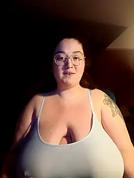 Snapshot of Meiwox chatting on September 29, 2025, 10:26 pm Meiwox online show from September 29, 2025, 10:26 pm