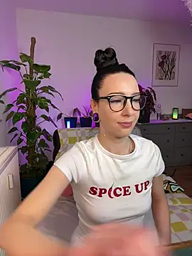 Trixie-Tainted online show from March 17, 2025, 11:00 am