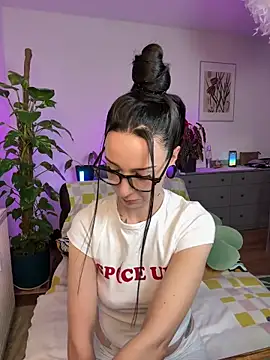 Trixie-Tainted online show from March 15, 2025, 1:40 pm