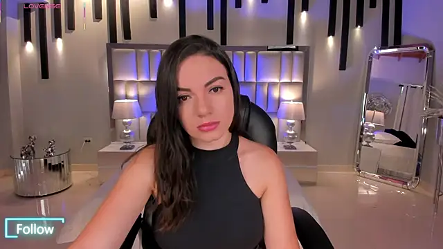 MorganHicks online show from December 3, 2025, 7:24 pm