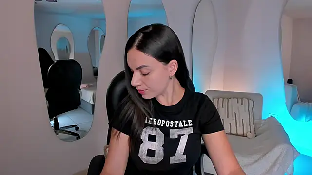 Snapshot of MorganHicks chatting on February 18, 2026, 7:54 pm MorganHicks online show from February 18, 2026, 7:54 pm