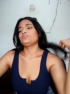  Estrellita  online show from November 21, 2025, 5:01 pm