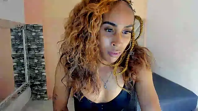 CarameloCeron online show from December 11, 2024, 8:18 pm