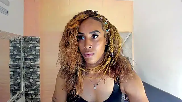 CarameloCeron online show from December 11, 2024, 4:53 pm