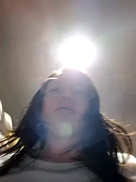 Snapshot of linda-schmidt chatting on April 21, 2026, 2:51 am linda-schmidt online show from April 21, 2026, 2:51 am