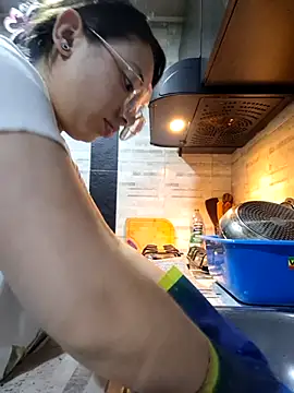 linda-schmidt online show from October 25, 2025, 12:32 am