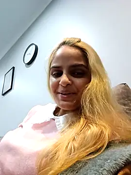 DirtySnowball69 online show from October 9, 2025, 3:34 pm