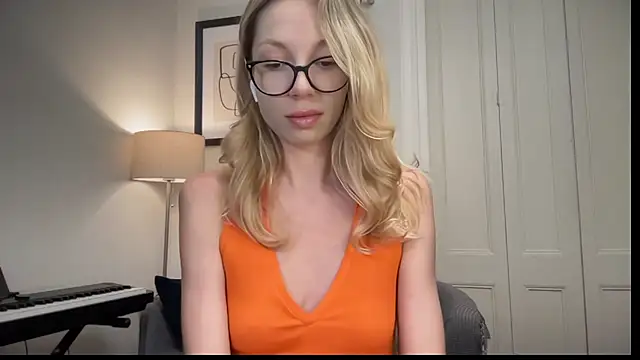Cutensadistic online show from February 27, 2025, 5:37 pm
