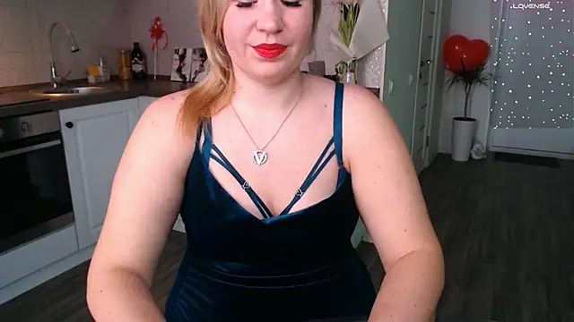 HotTiffani online show from February 19, 2025, 8:44 am