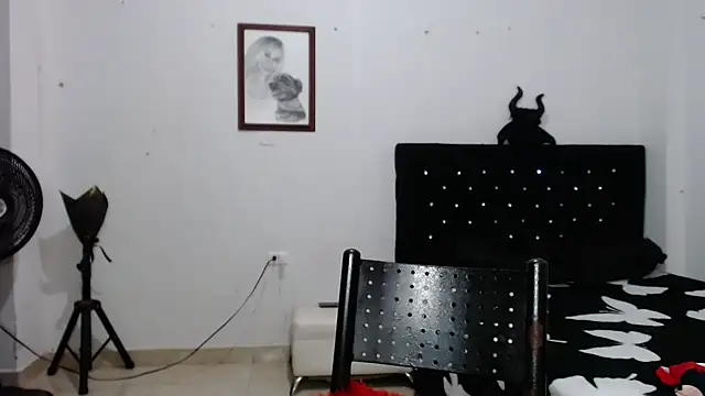 venuz mendoza20 online show from October 7, 2025, 1:34 pm