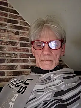 Snapshot of InMeinenMund chatting on May 3, 2026, 1:25 pm InMeinenMund online show from May 3, 2026, 1:25 pm