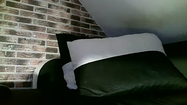 Snapshot of InMeinenMund chatting on December 3, 2024, 8:33 pm InMeinenMund online show from December 3, 2024, 8:33 pm