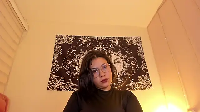 Snapshot of Karol_karoline chatting on February 2, 2025, 5:58 pm Karol karoline online show from February 2, 2025, 5:58 pm