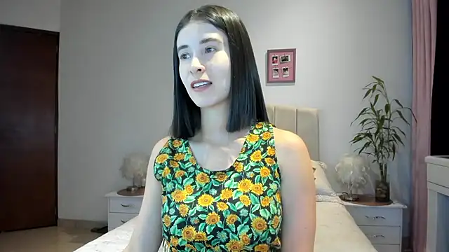 macarena vallejo online show from April 12, 2026, 2:48 am