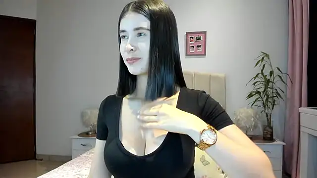 macarena vallejo online show from April 23, 2026, 2:18 am