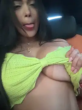 Snapshot of emma_andrew1 chatting on November 3, 2025, 8:56 pm emma andrew1 online show from November 3, 2025, 8:56 pm