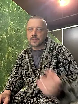 DanielOhCool online show from April 10, 2026, 4:08 am