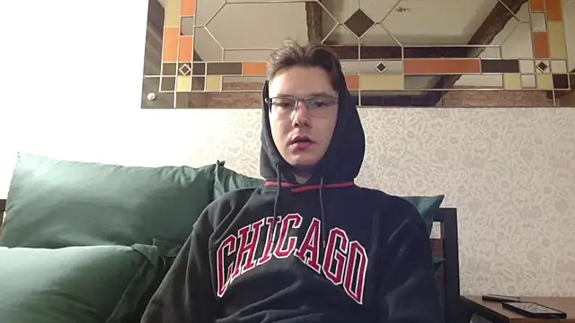 Snapshot of newcomer_2021 chatting on October 18, 2025, 3:25 pm newcomer 2021 online show from October 18, 2025, 3:25 pm