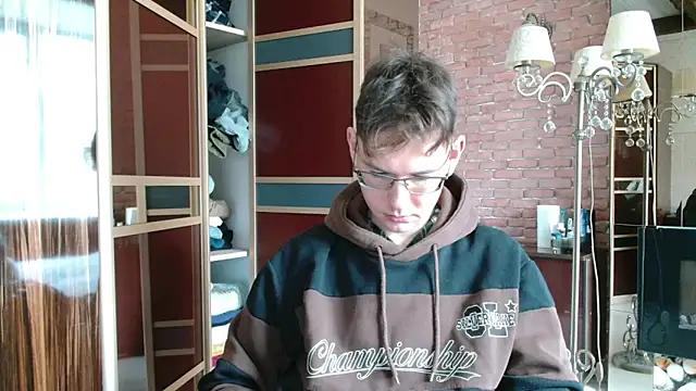 Snapshot of newcomer_2021 chatting on October 17, 2025, 10:07 am newcomer 2021 online show from October 17, 2025, 10:07 am